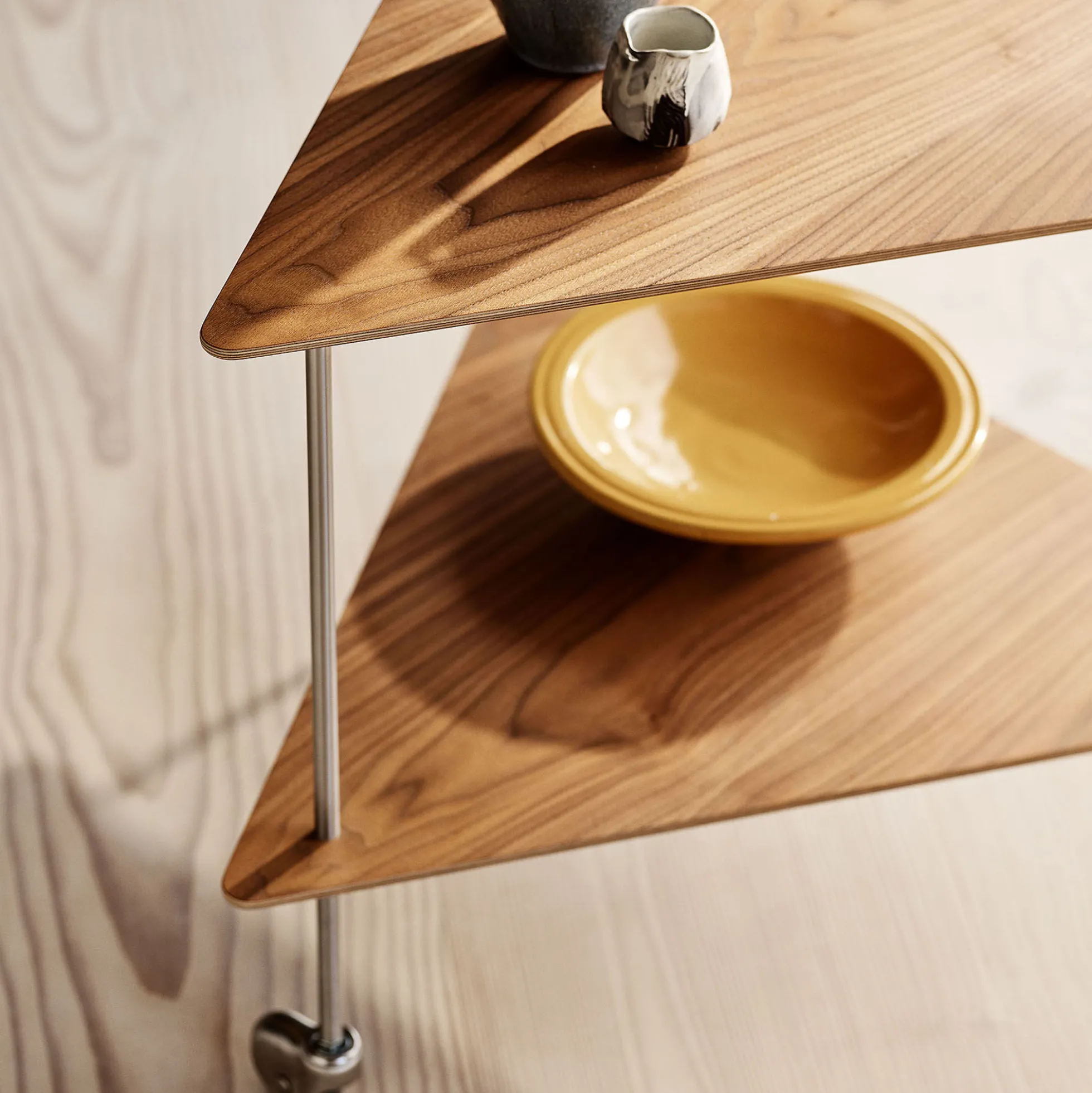 AJ Trolley™ sidebord, walnut