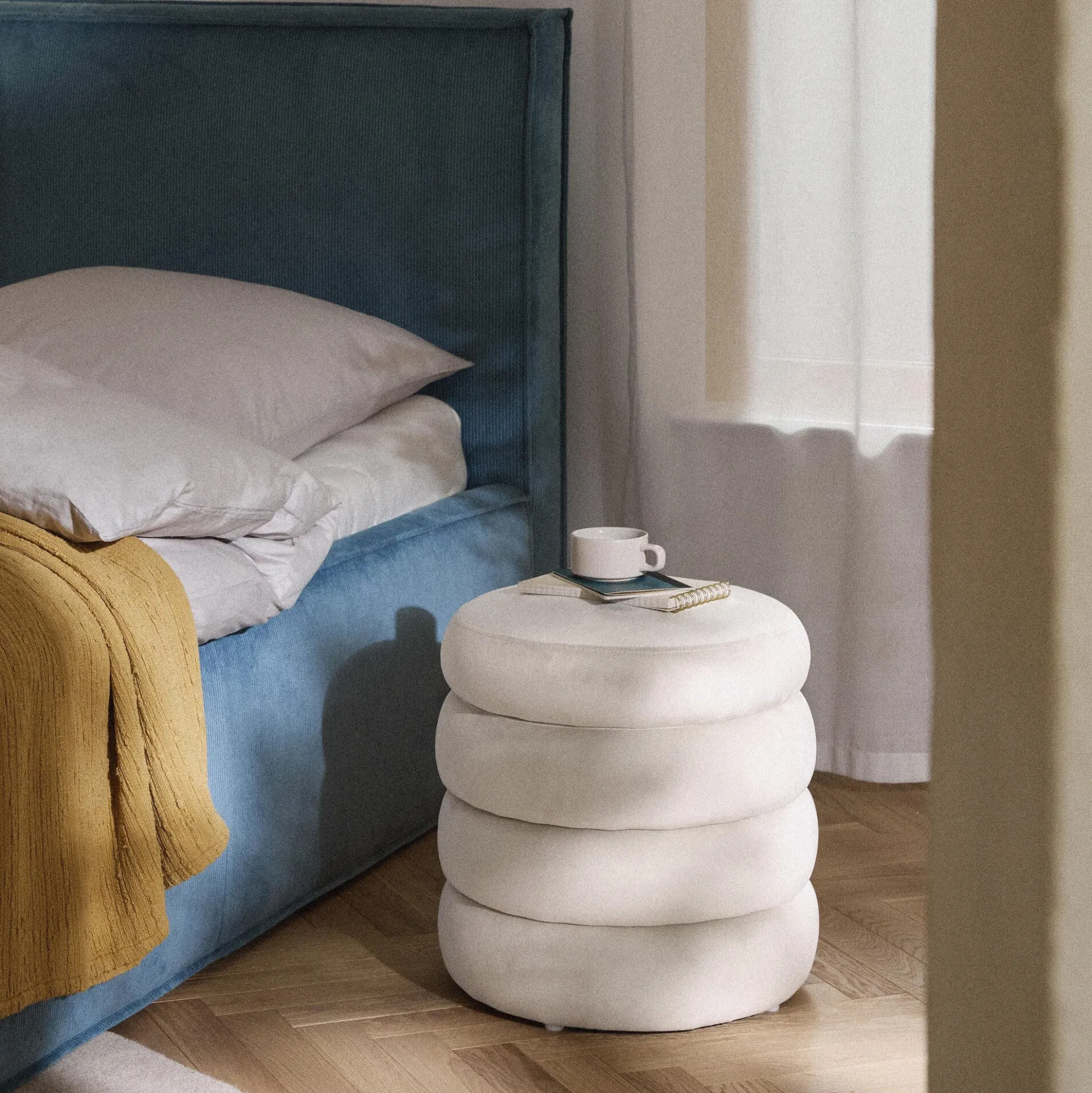 Alto Pouf with Storage Space, feather off white