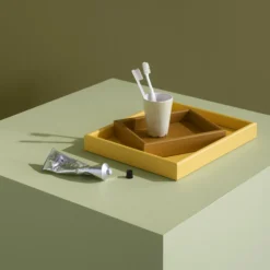 ARRANGE - sæt af 2 bakker, acacia/amber
