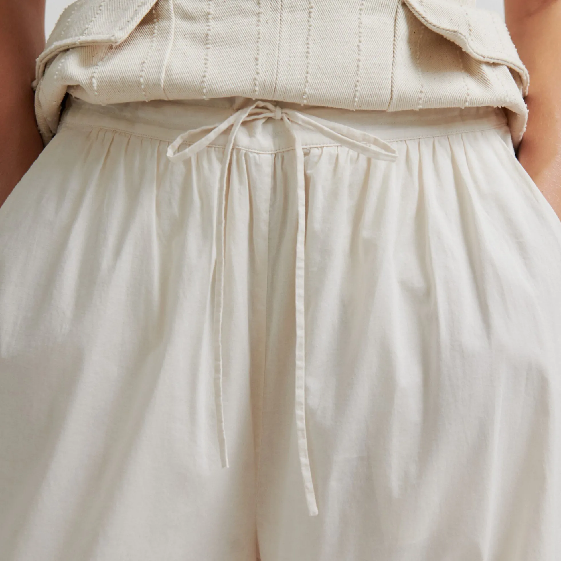 Avida Trousers, eggnog