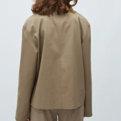 Bavina-M Outerwear, brindle sand