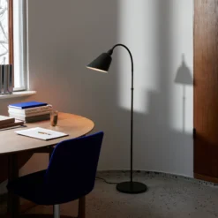 Bellevue AJ7 Anniversary Edition gulvlampe, stone grey/bronzed brass