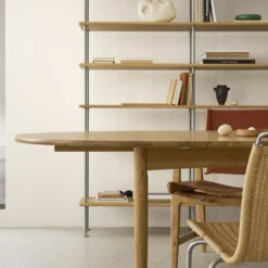 BM0121 spisebord, olieret eg