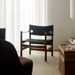 Canvas 21 Chair, olieret røget eg/sort canvas