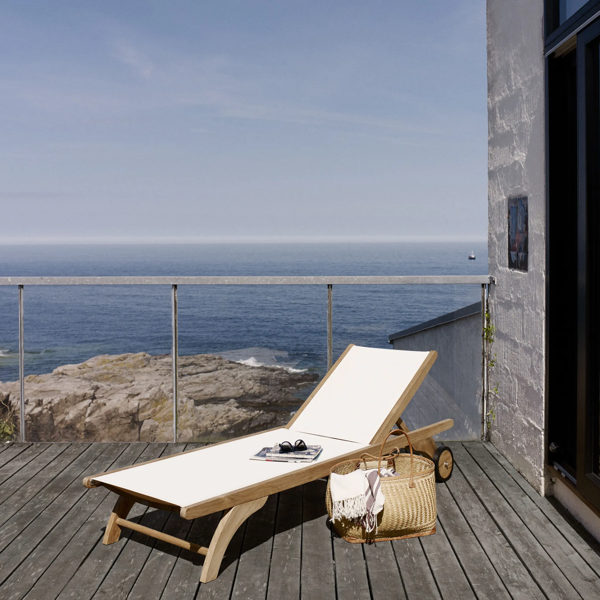 Columbus Sunbed, white