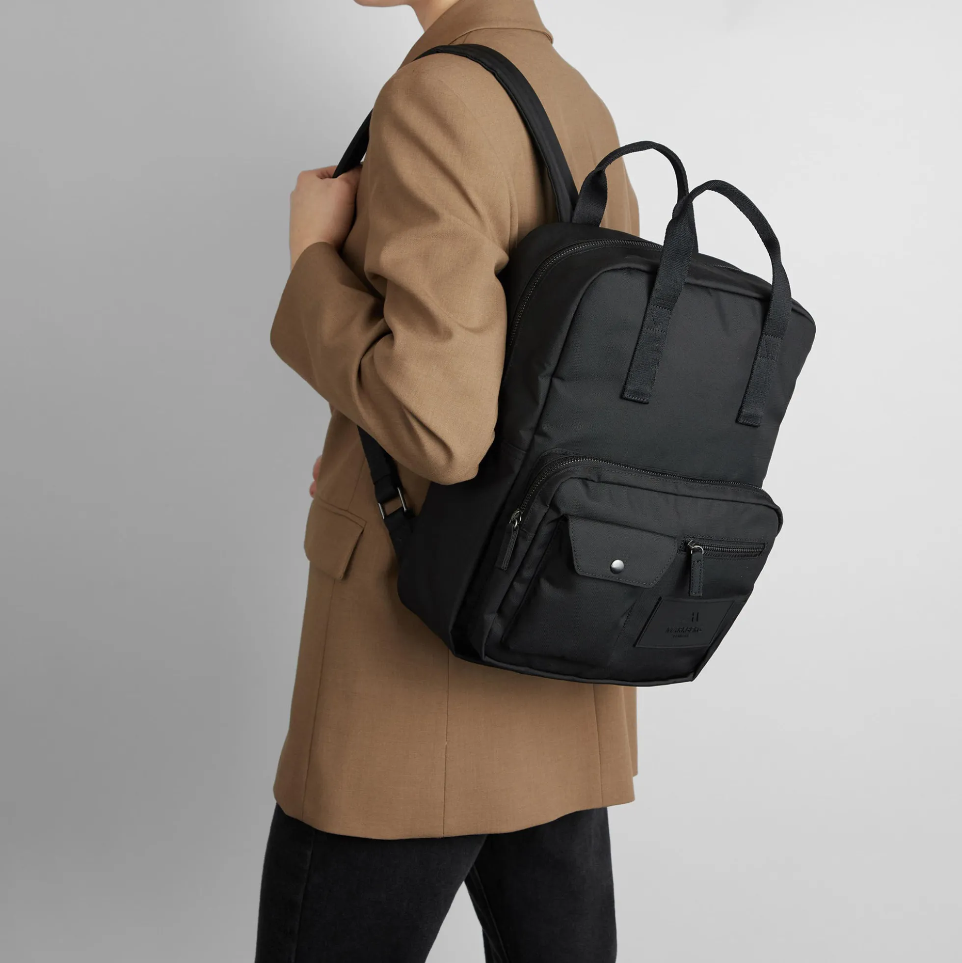 DarlaMBG Backpack, monochrome black