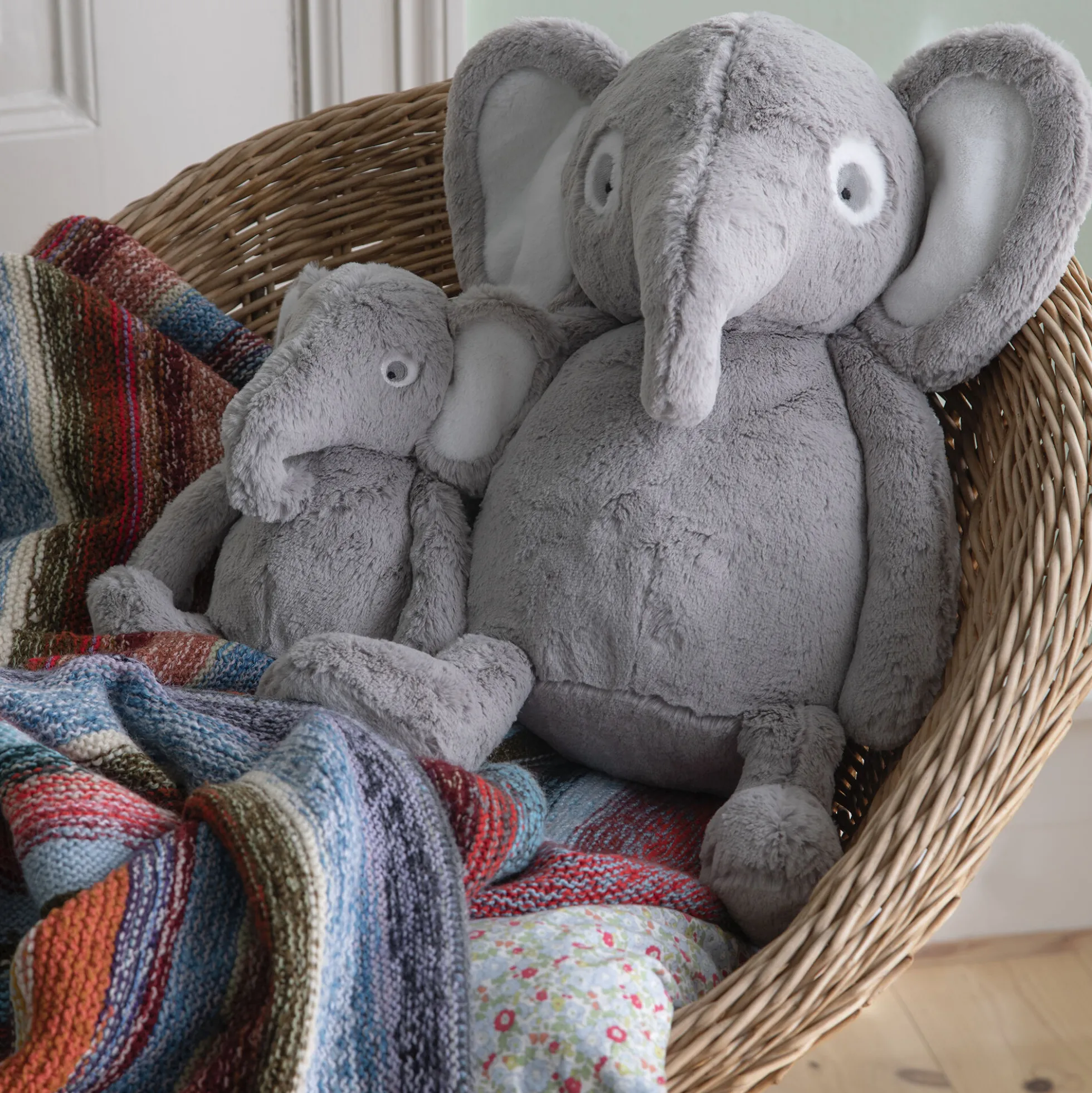Elefanten Finley bamse, grey