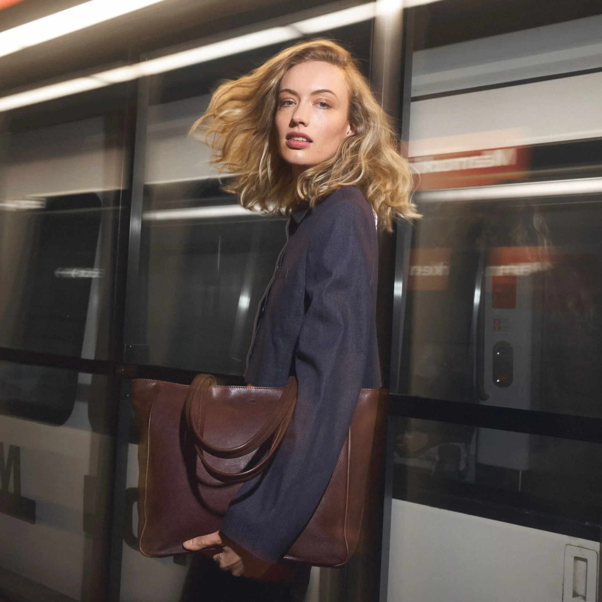 EmberMBG Shopper Soft Vintage, chocolate brown w/br. gold