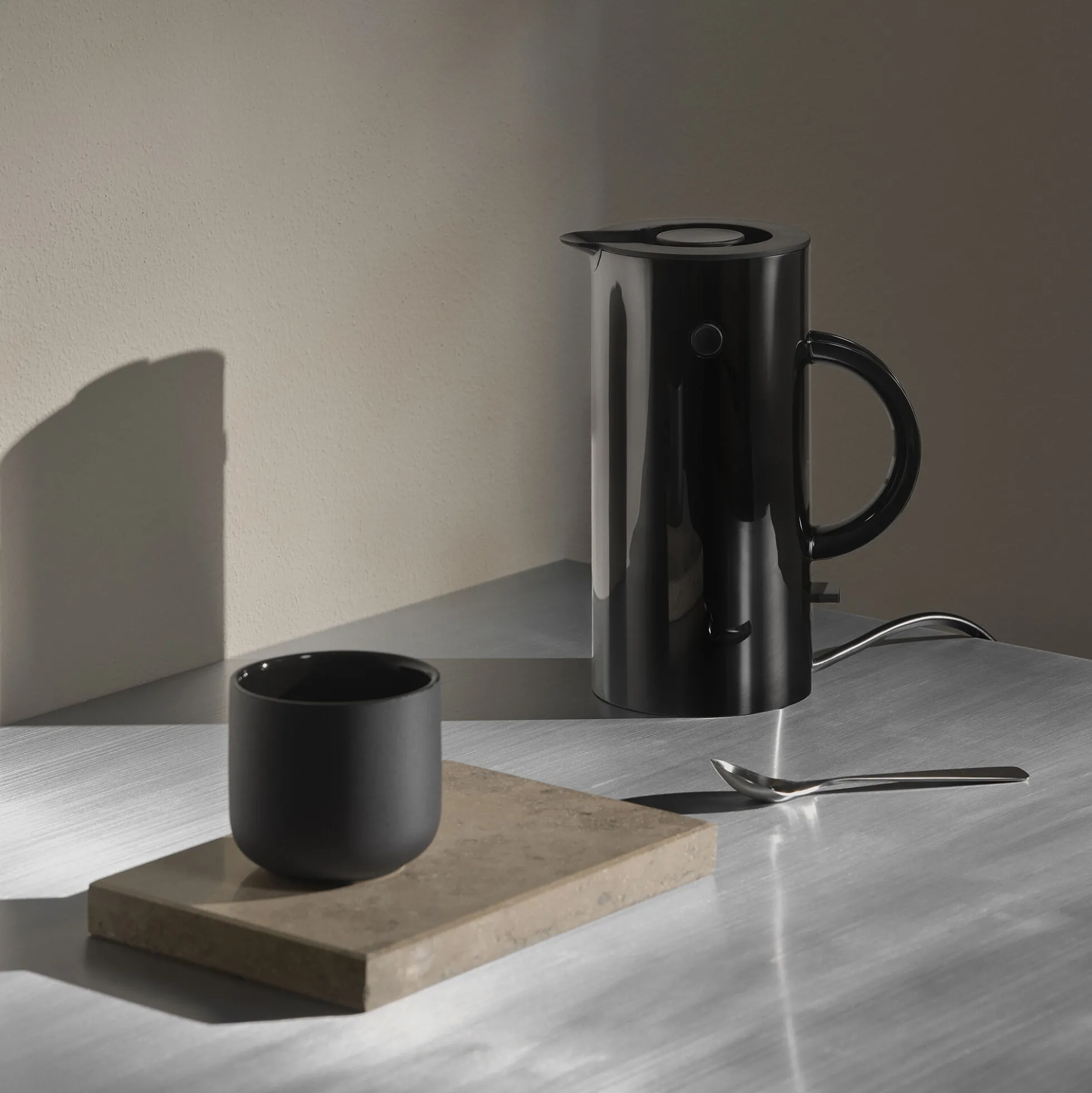 EM77 Mini Elkedel 0,5 L, black