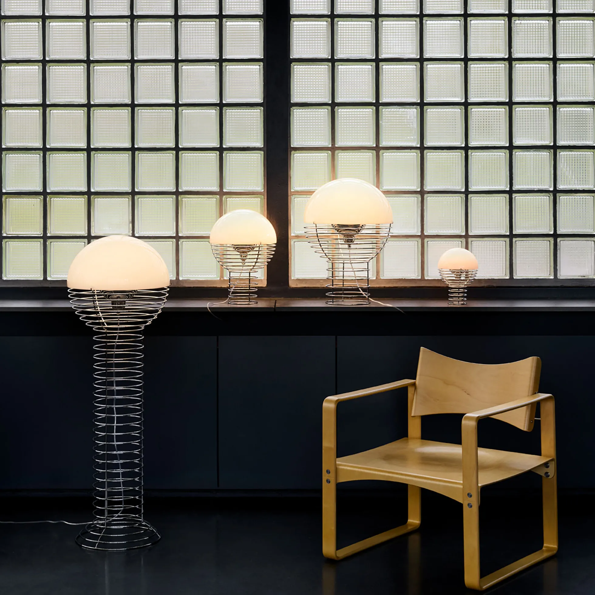 270 F loungestol, honey-stained