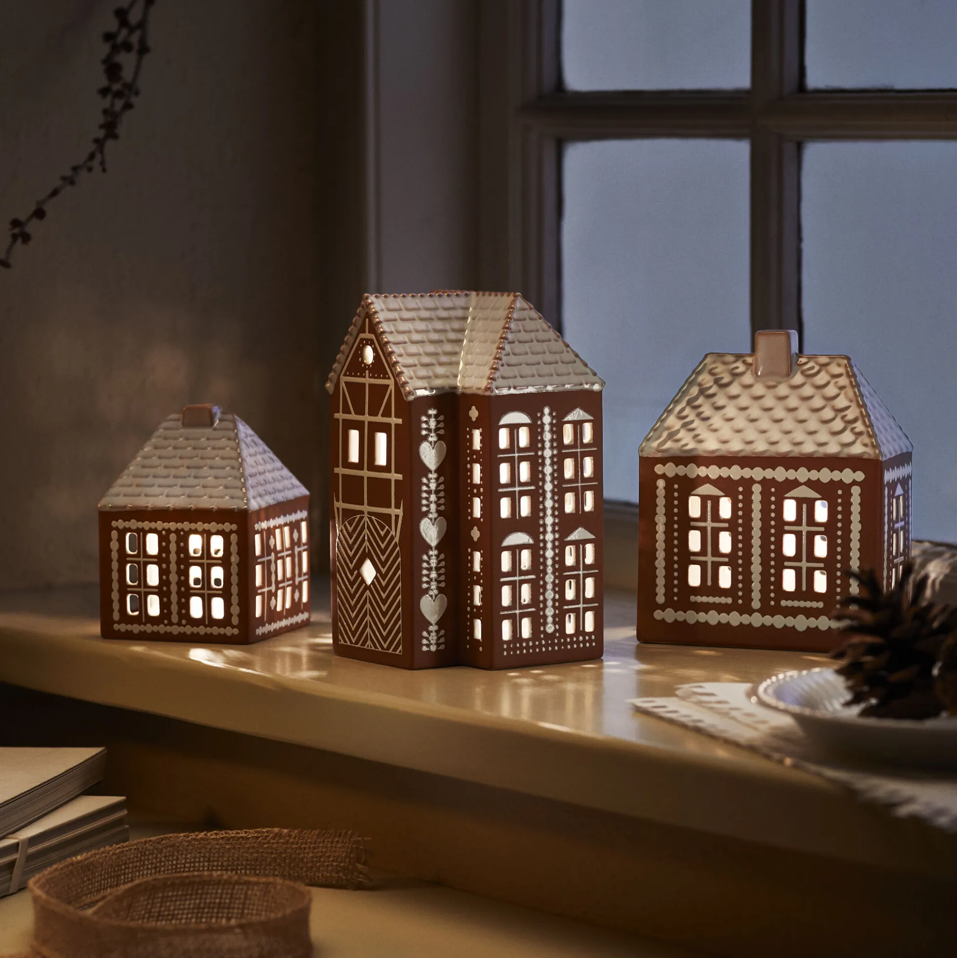 Gingerbread lyshus stor, brun