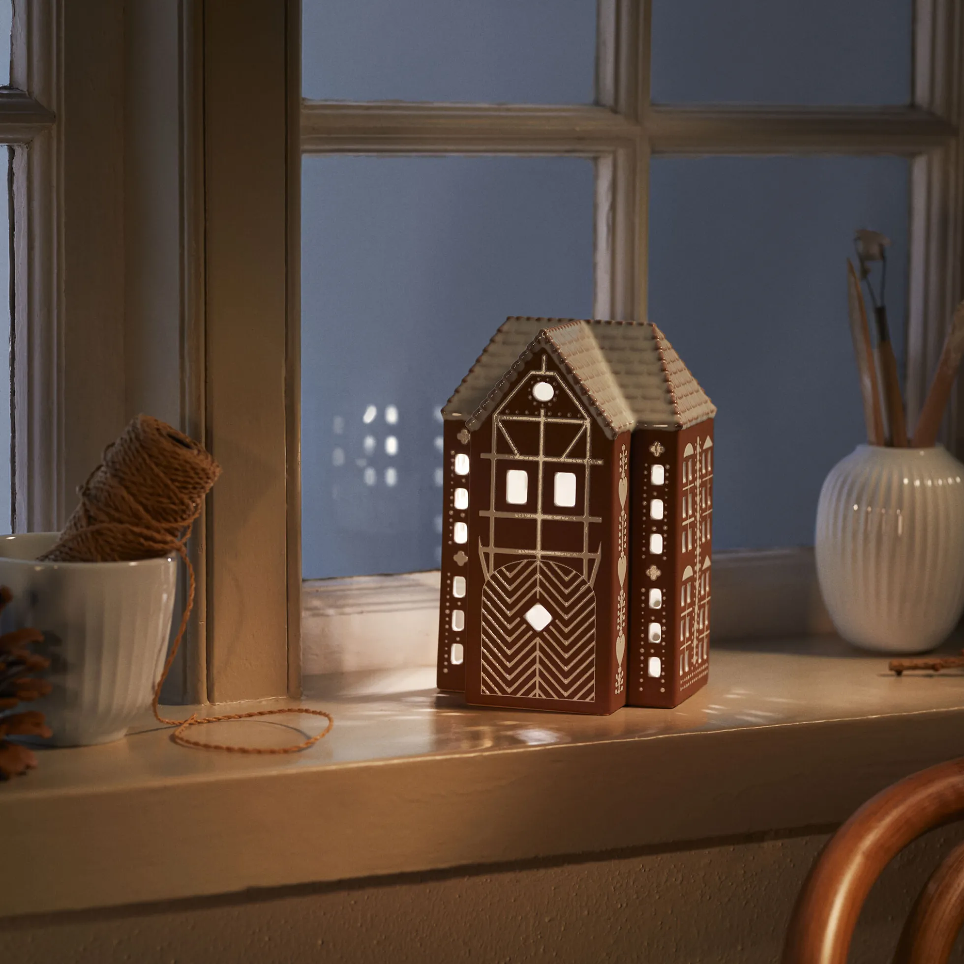 Gingerbread lyshus stor, brun