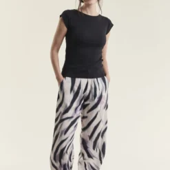 Harukaze bukser, zebra rose