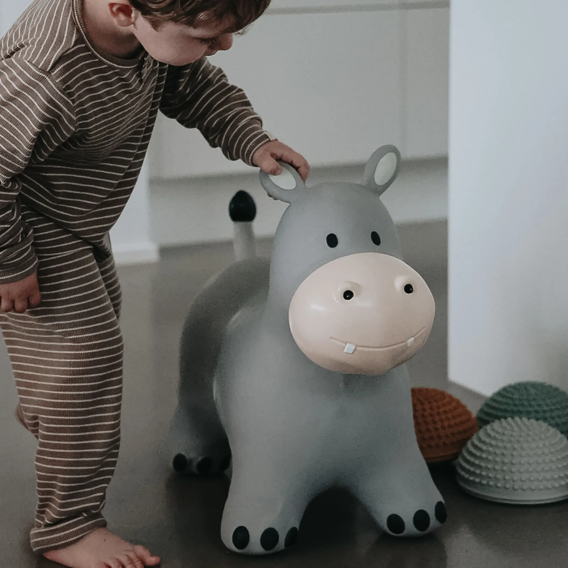 Holger the Hippo Jumping Animal