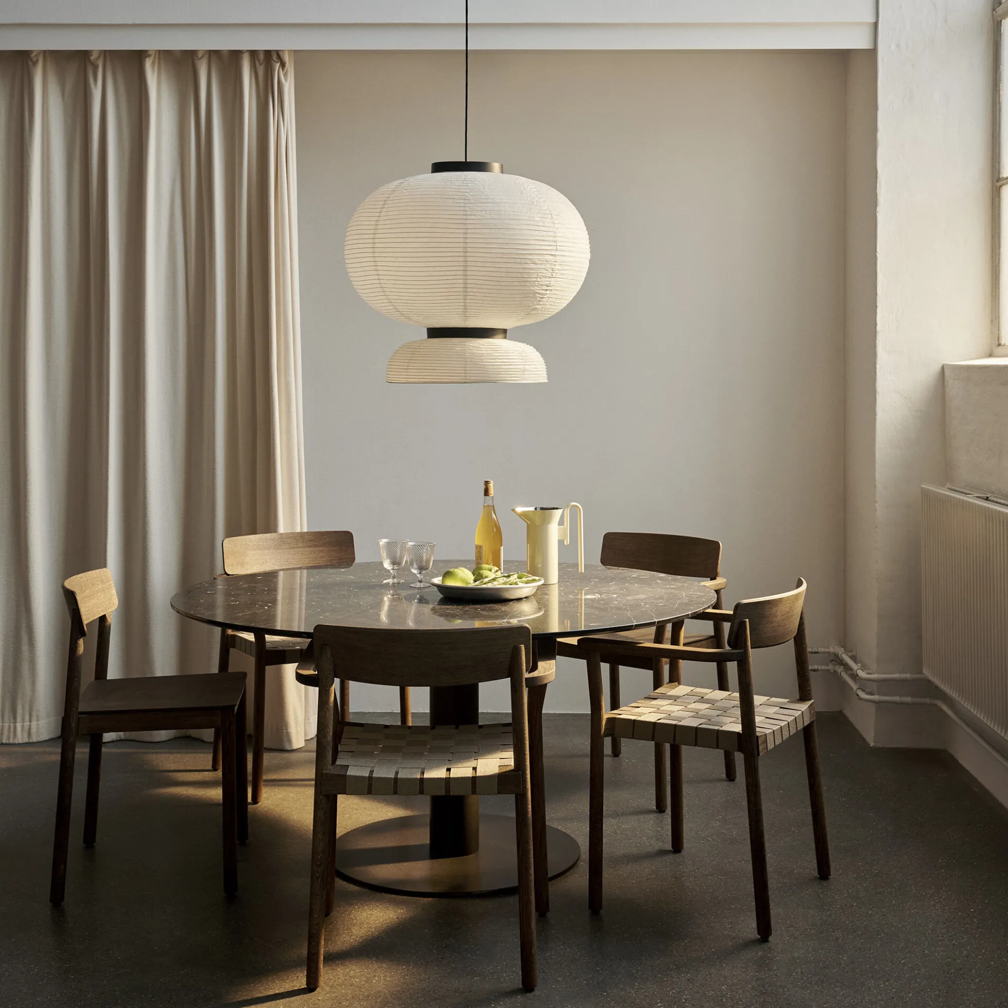 In Between SK20 Dining Table, matt black/nero marquina marble