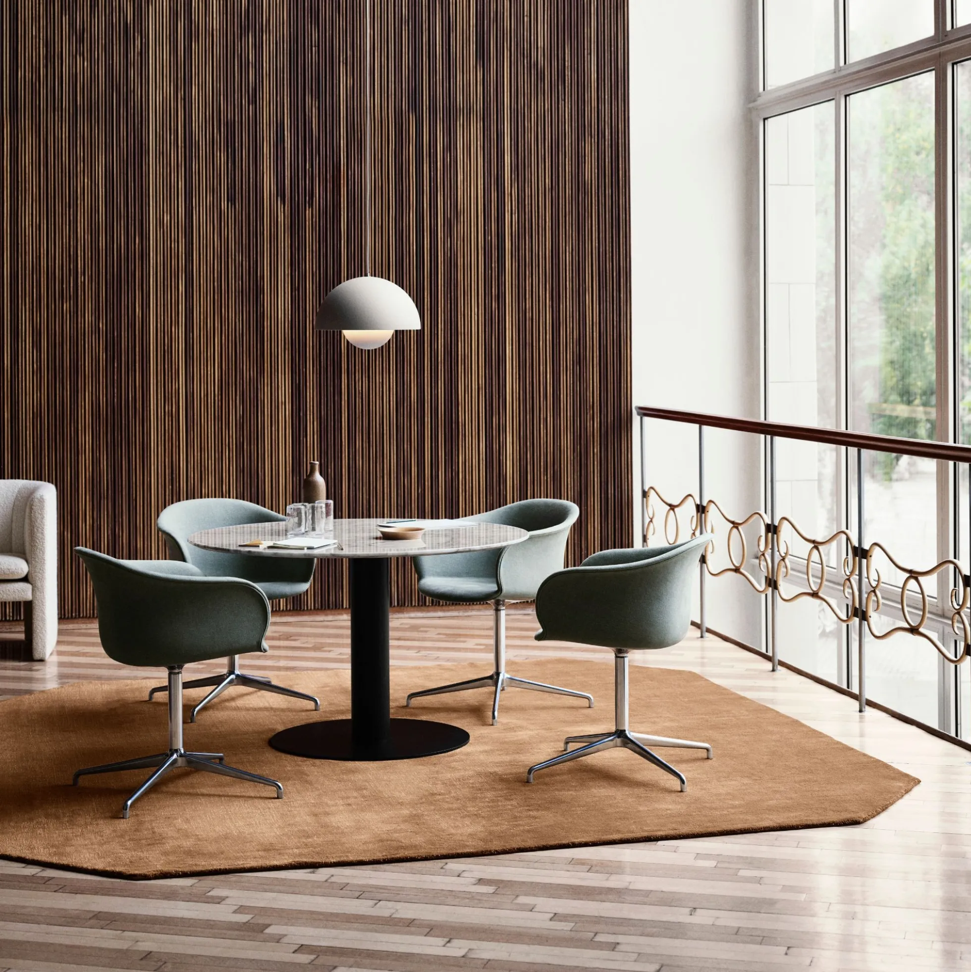 In Between SK19 spisebord, Bianco Carrara/black