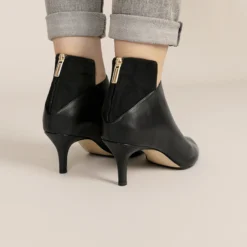 Ivy, black