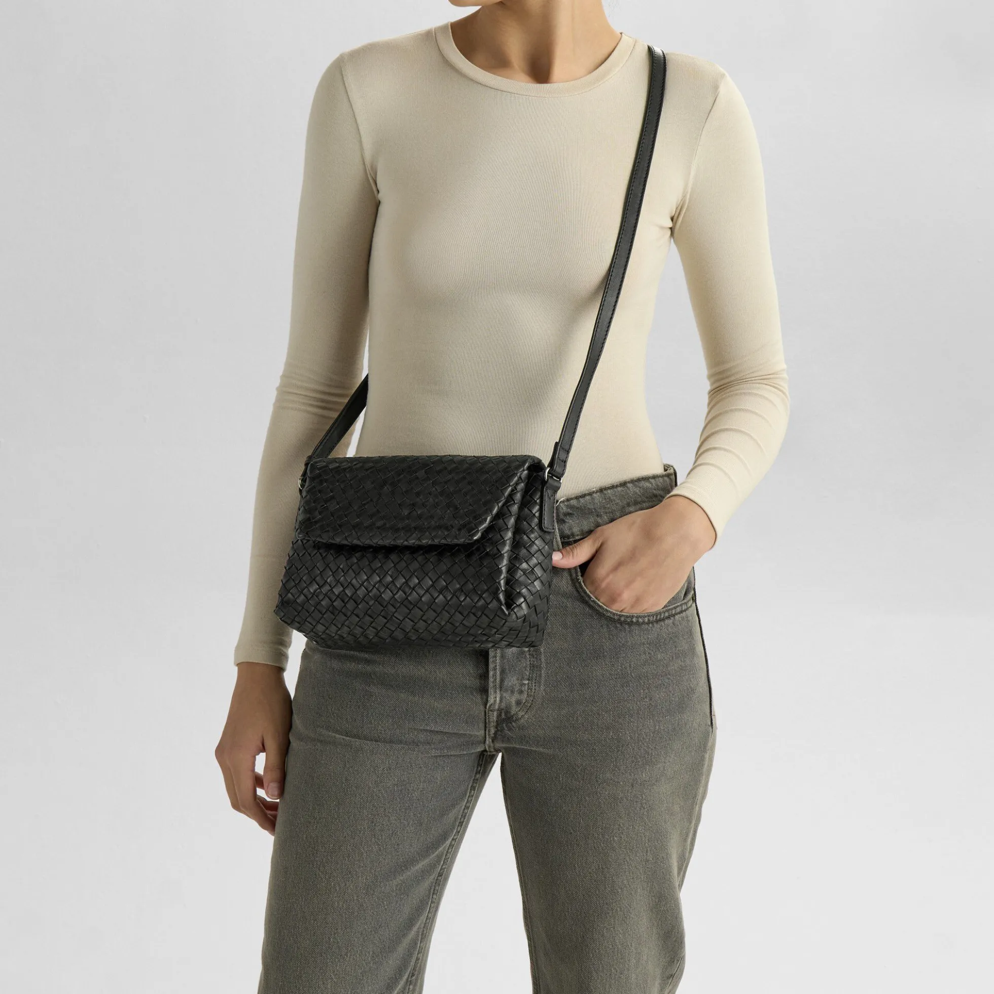 JulesMBG Crossbody Bag Weave, black