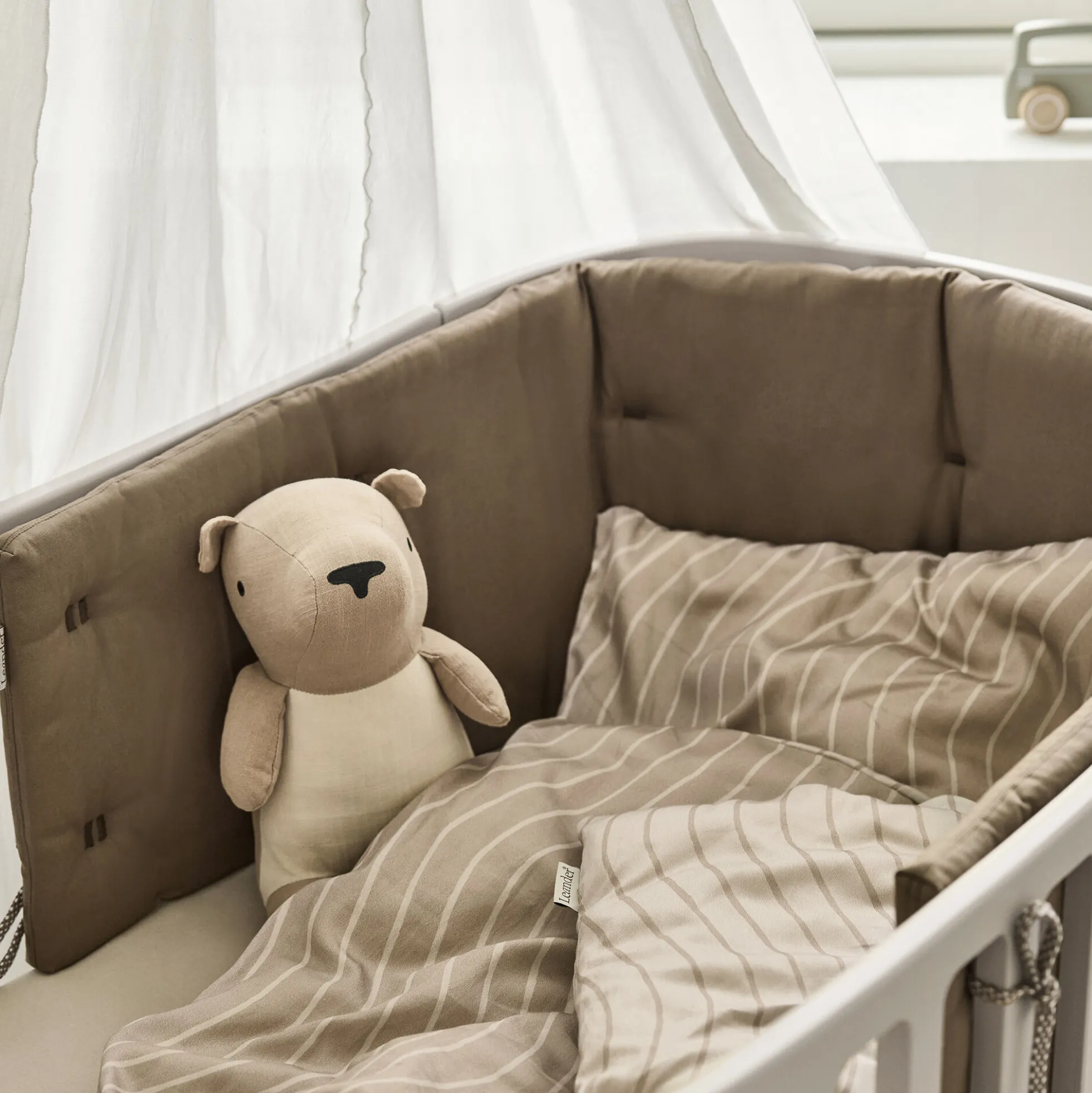 Leander Classic™ babyseng 0-3 år, cappuccino
