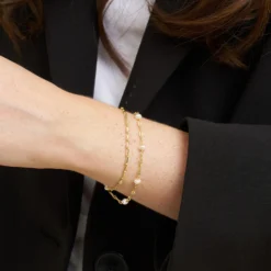 Lina armbånd, guldbelagt/white pearls