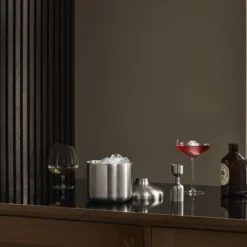 Liquid Lounge isoleret isspand med ske