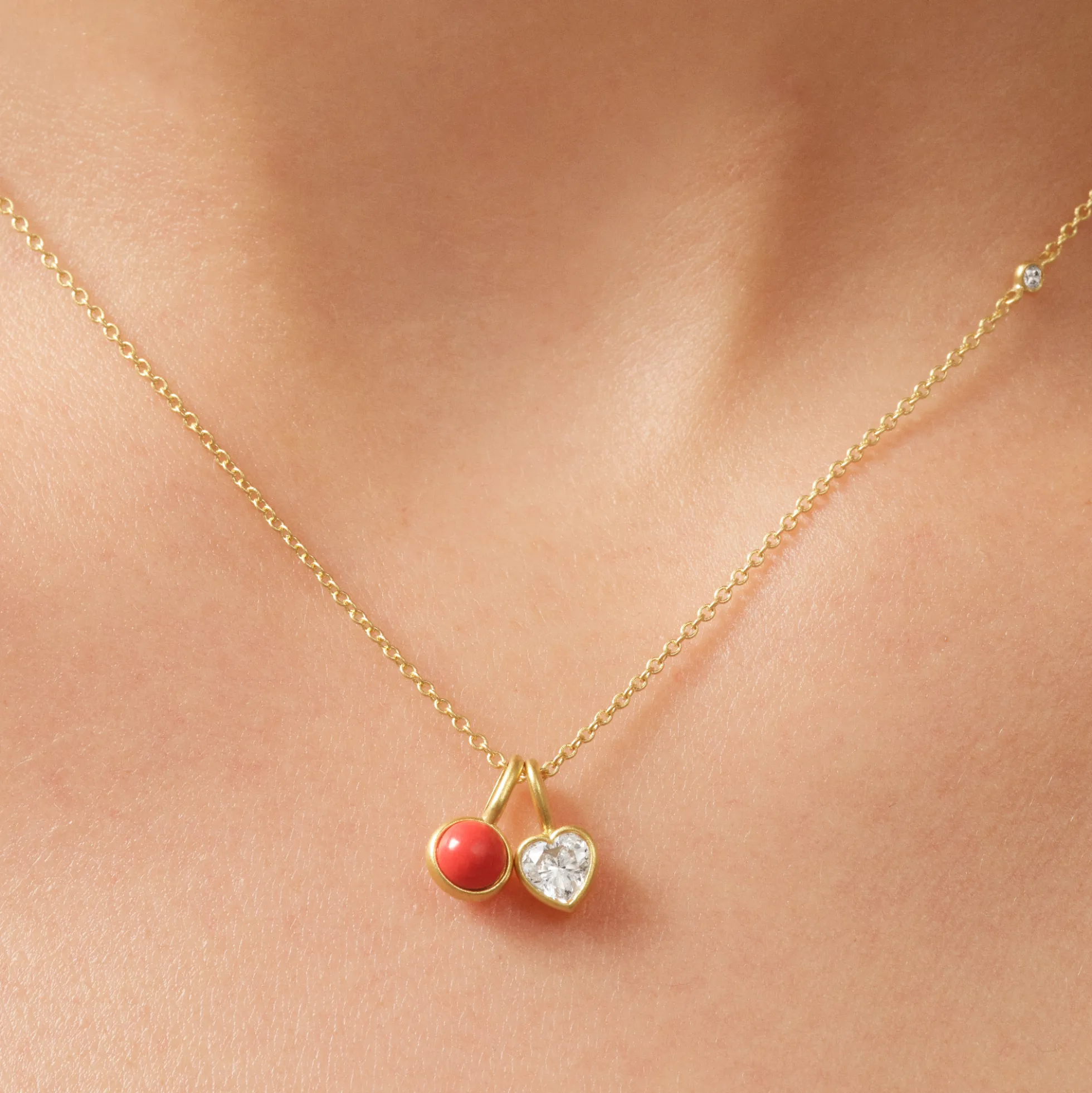 Little Prime Vedhæng, red coral
