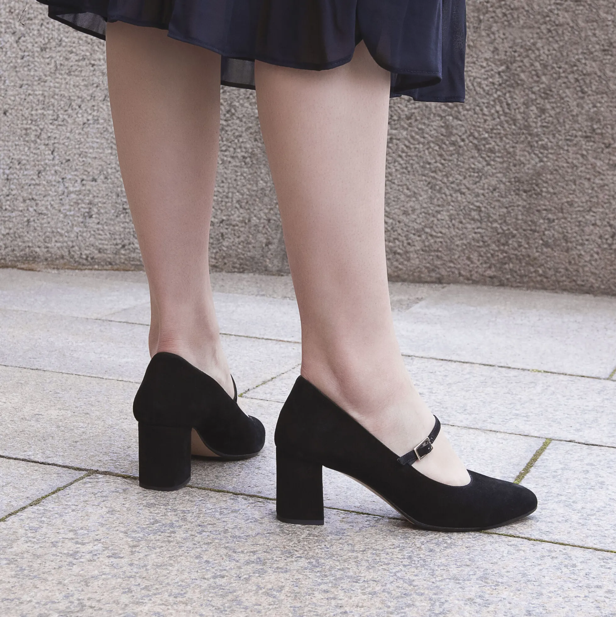 Lovely Lili, black