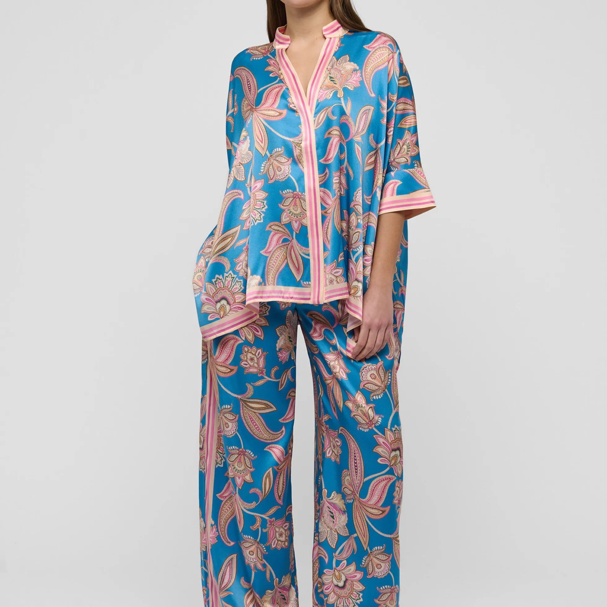 MargoDEA, grand paisley ocean