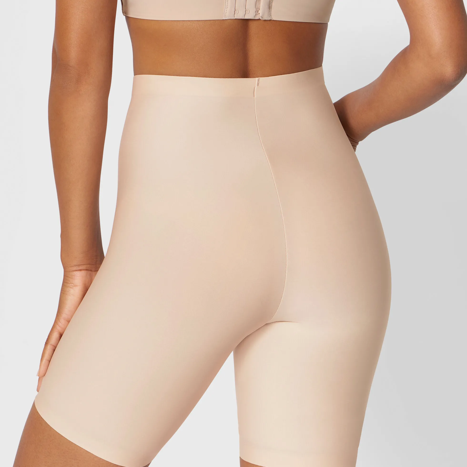 Medium Shaping Series trusse, nude beige