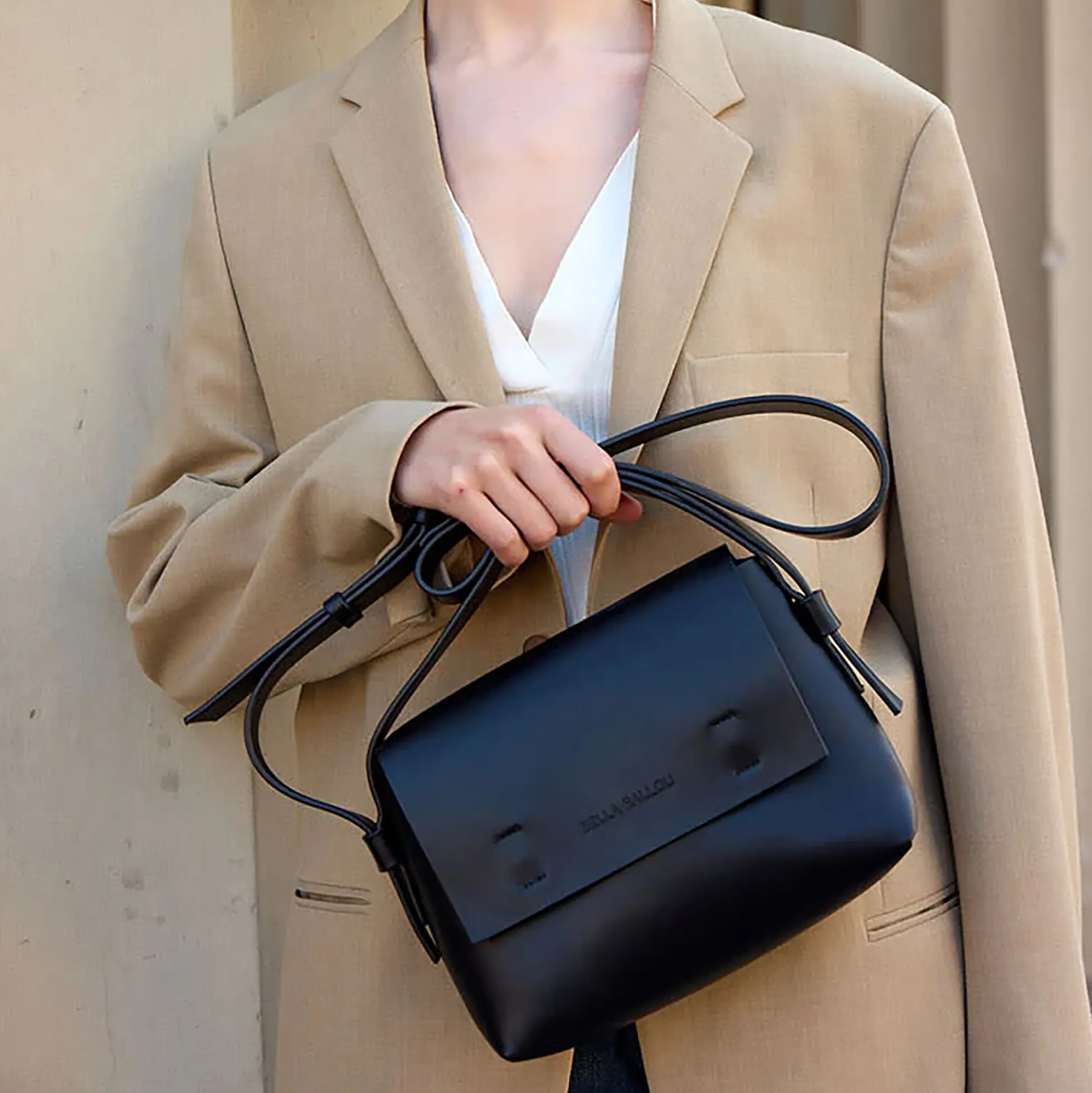 METRO Cross Body, black
