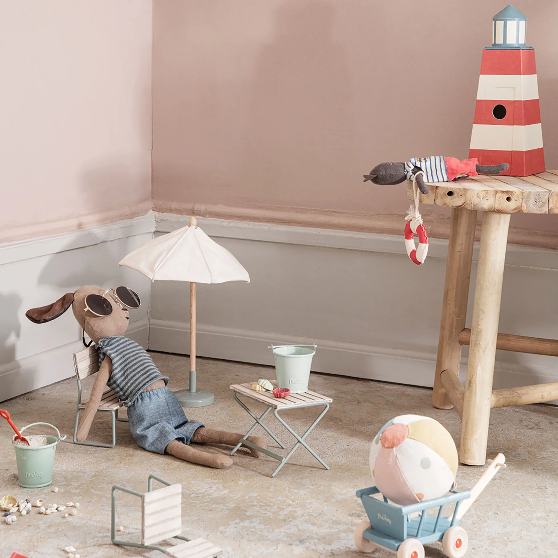 Miniature parasol