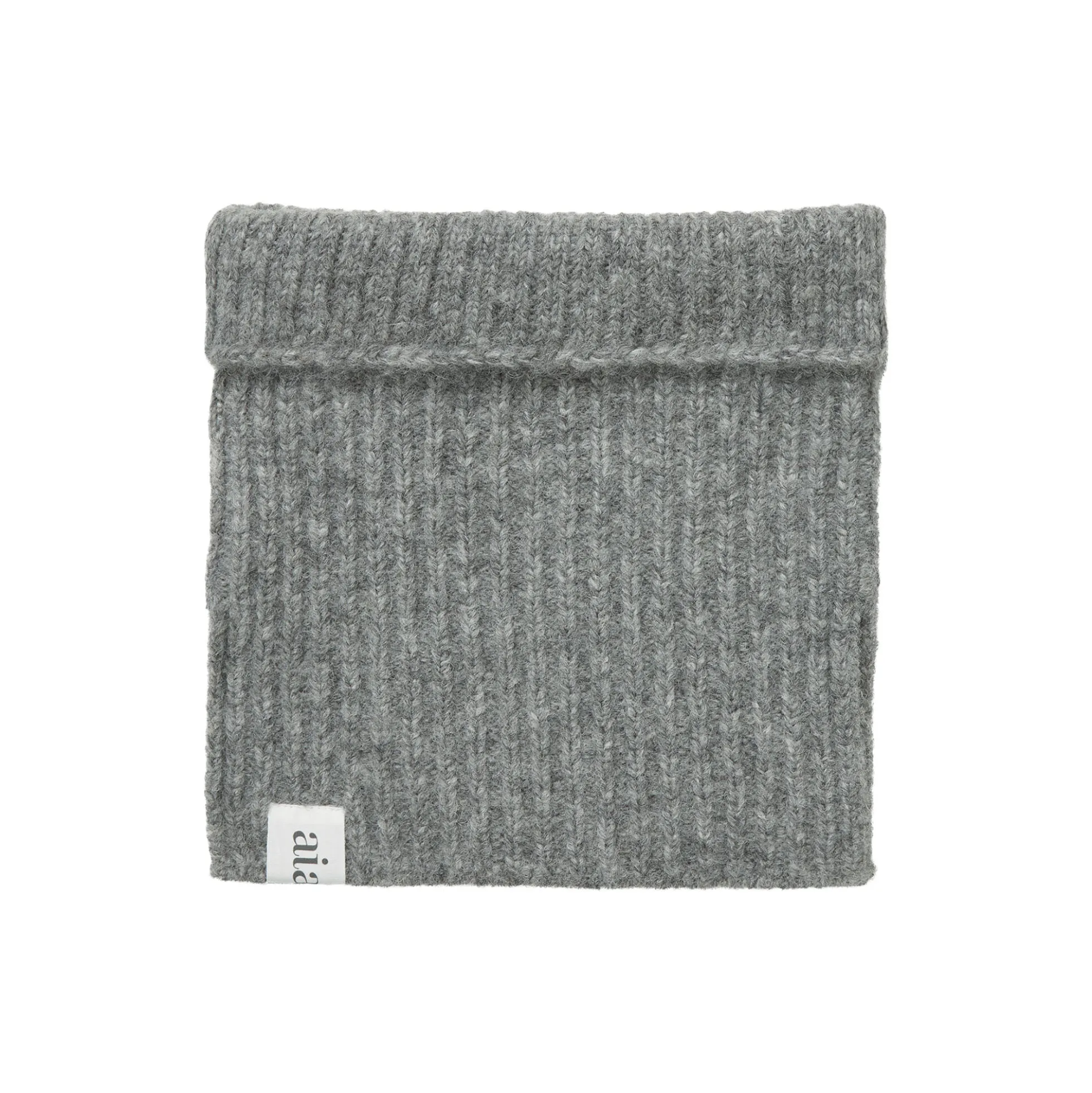 Nellie, pure light grey
