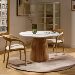 Nelly Round Dining Table, white marble