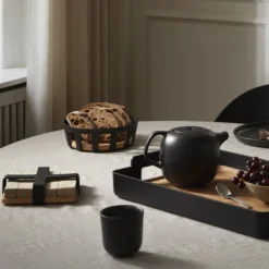 Nordic Kitchen rektangulær serveringsbakke, black