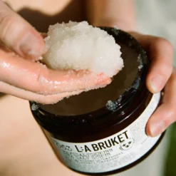 No. 063 Sea Salt Scrub, bergamot/patouli
