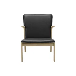 OW124 Beak Chair loungestol, sæbebehandlet eg/sort