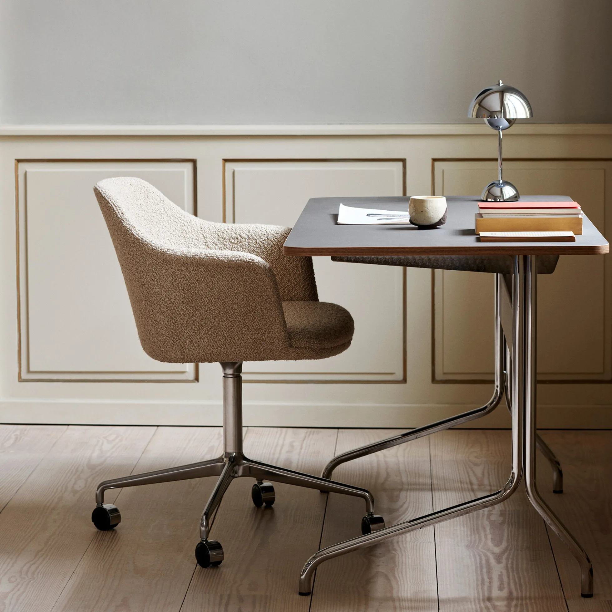 Pavilion Desk AV16, charcoal/walnut/chrome