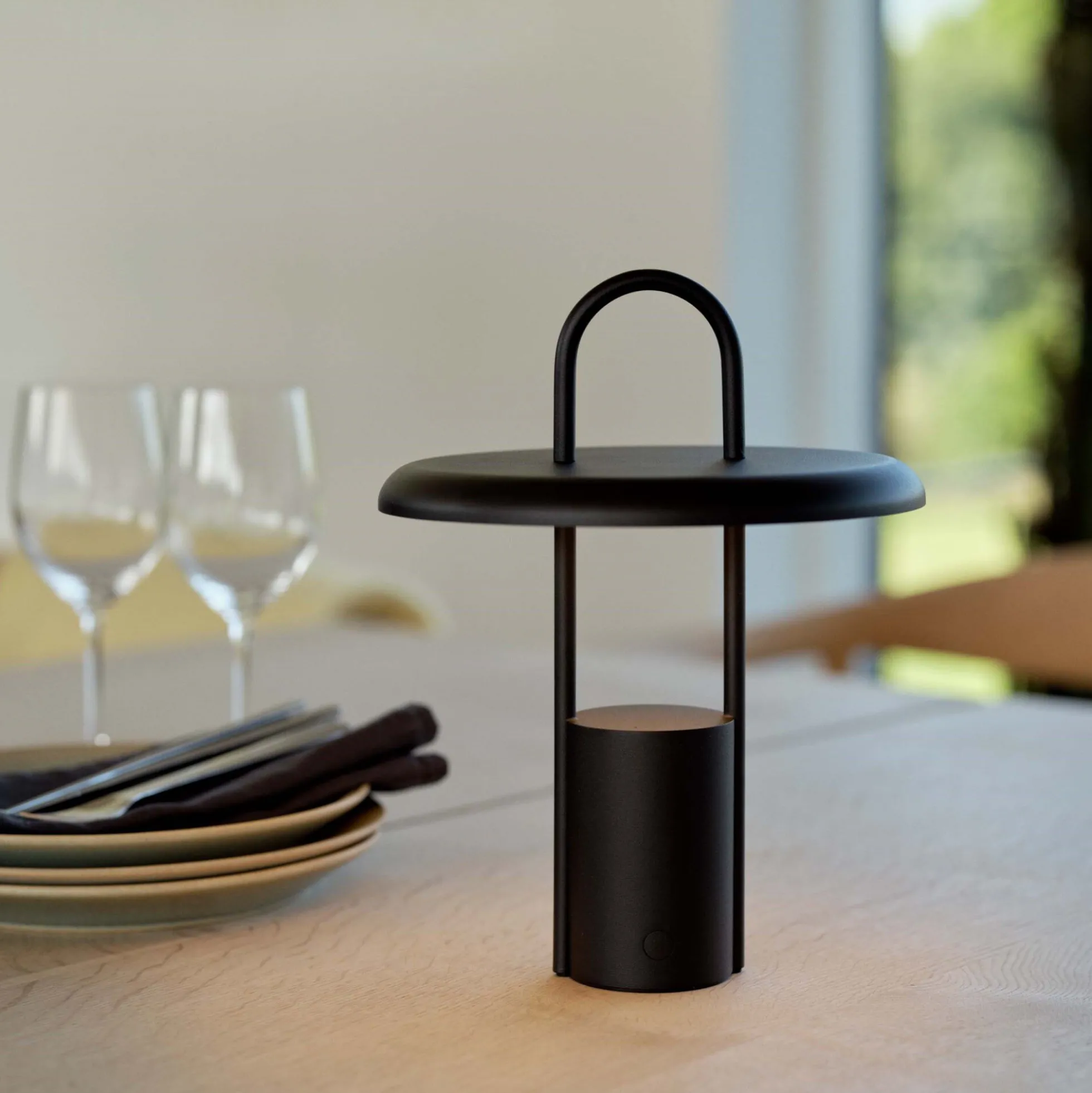 Pier portable LED lampe, black