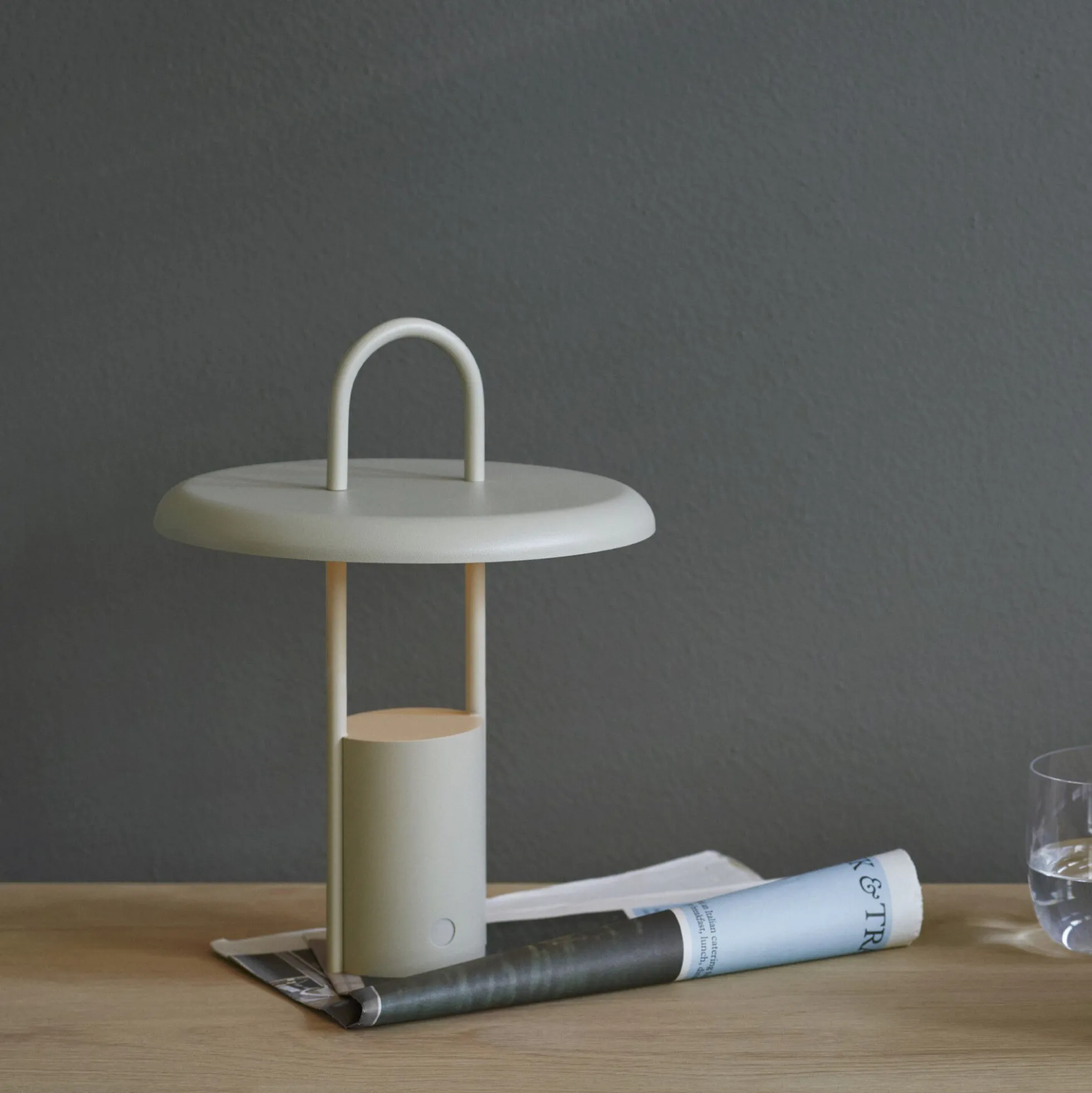 Pier portable LED lampe, sand