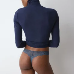 Pretty Micro String, indigo veil