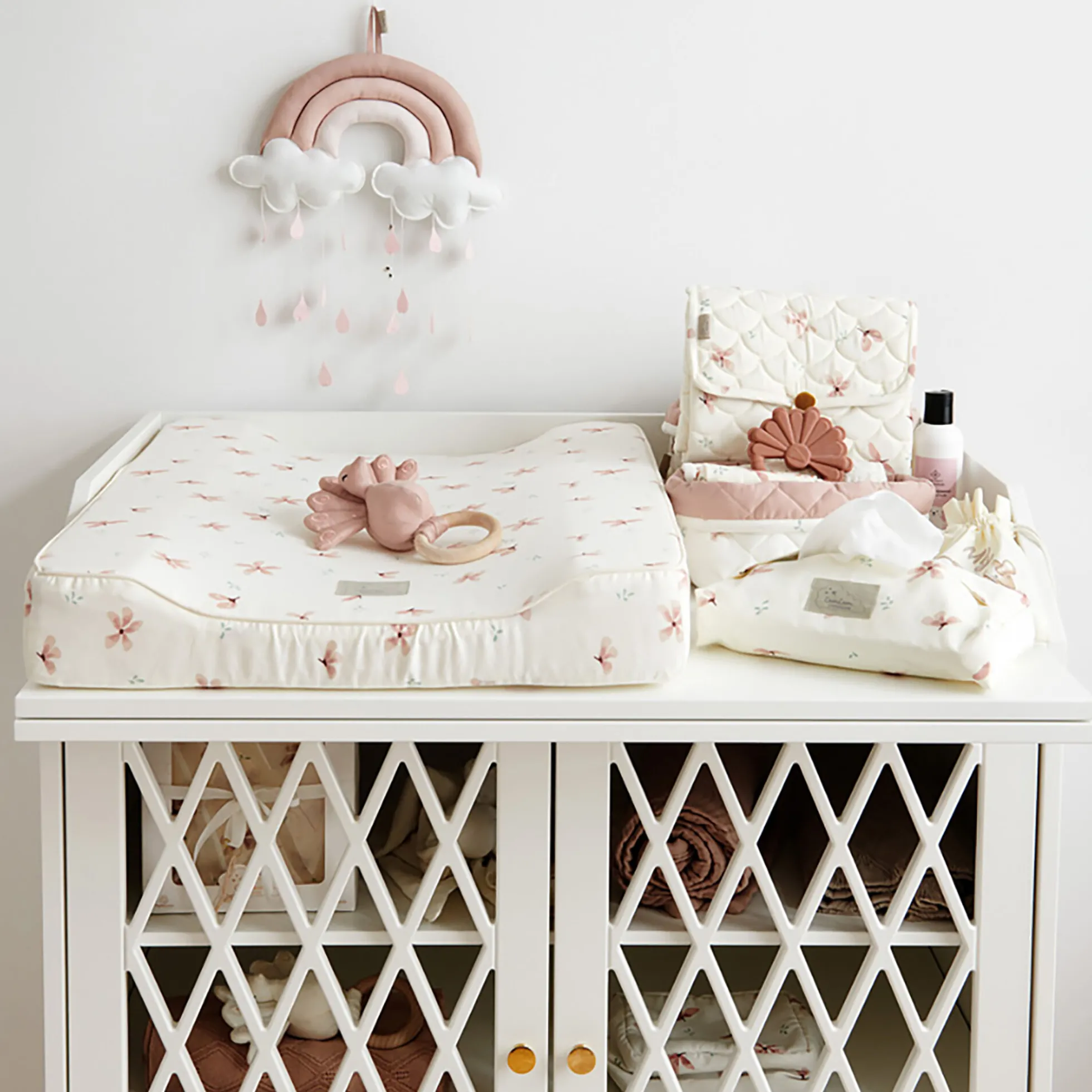 Quiltet pusleunderlag, windflower creme