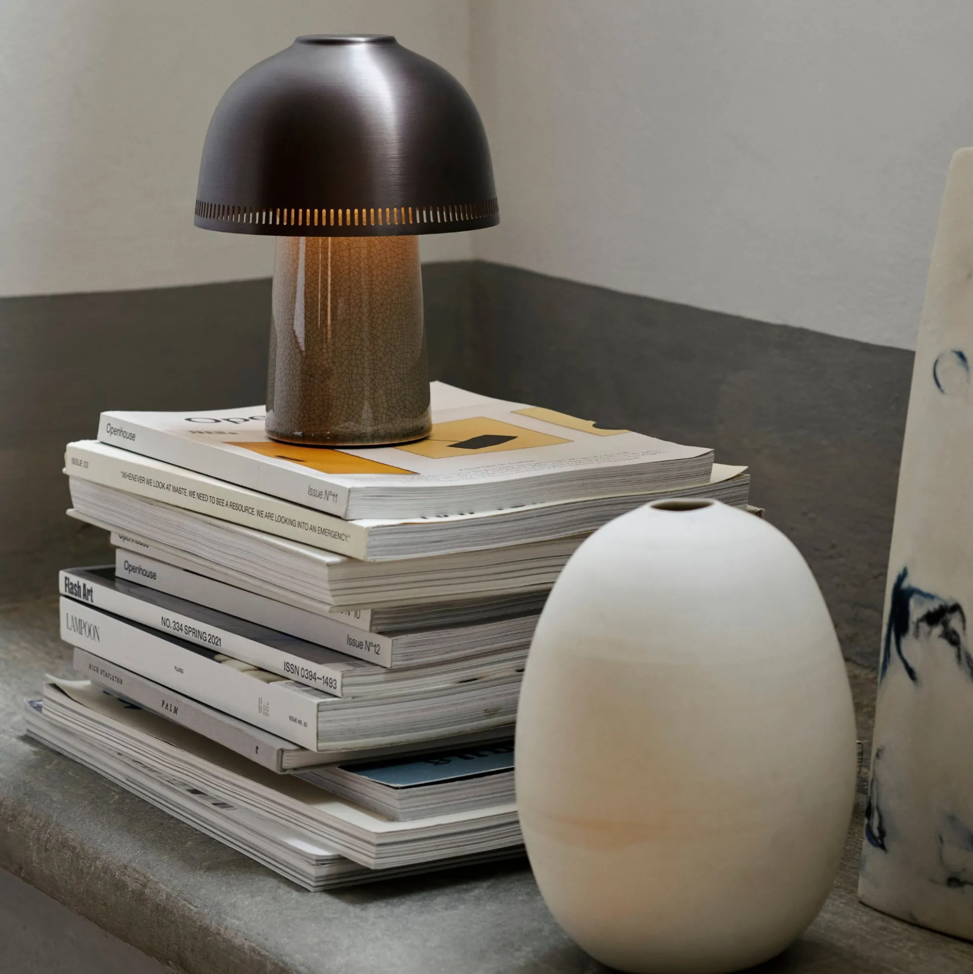 Raku SH8 transportabel bordlampe, beige grey/bronzed