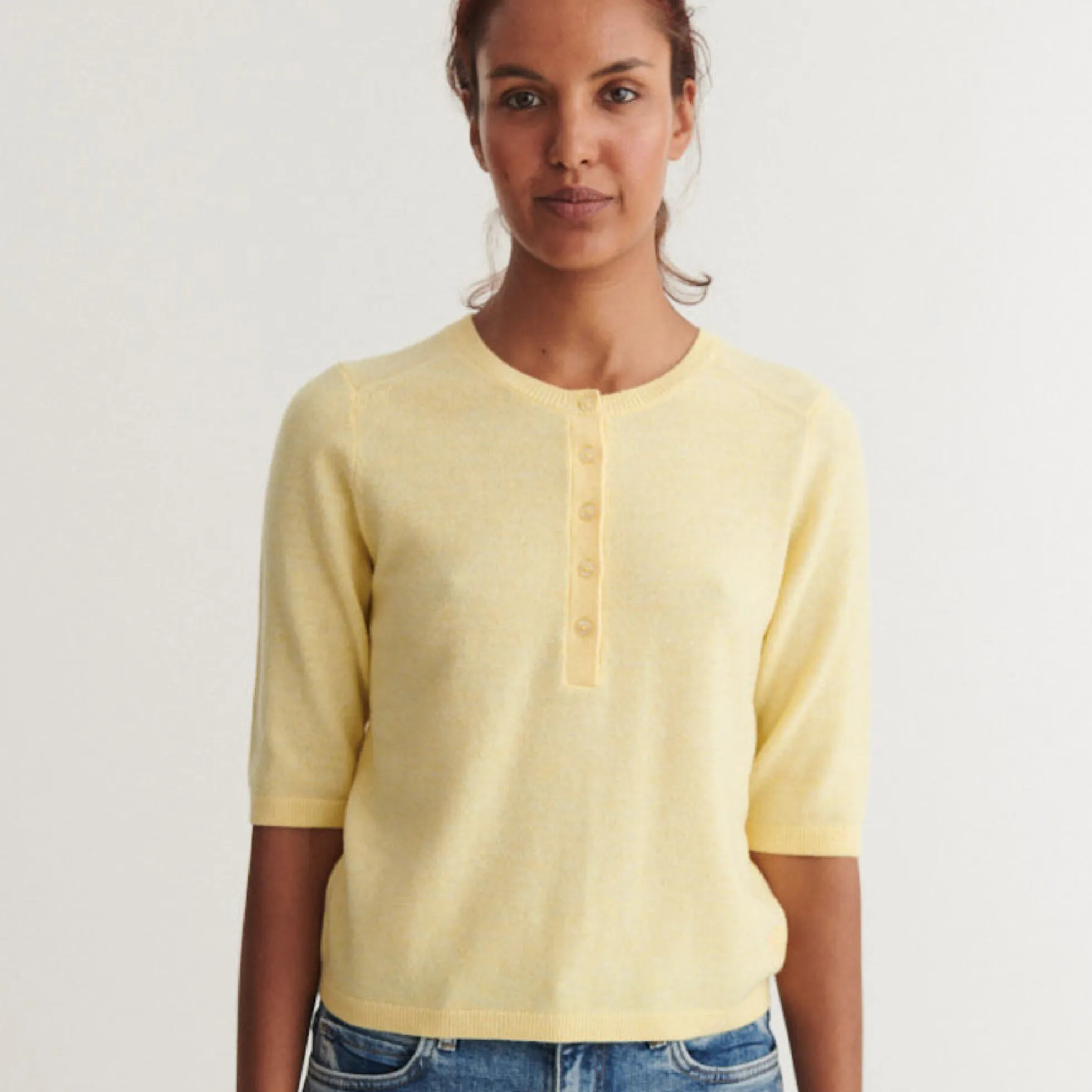 Selem Granddad Tee, sunlight