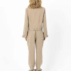 Short jacket with belt loops, moon rock