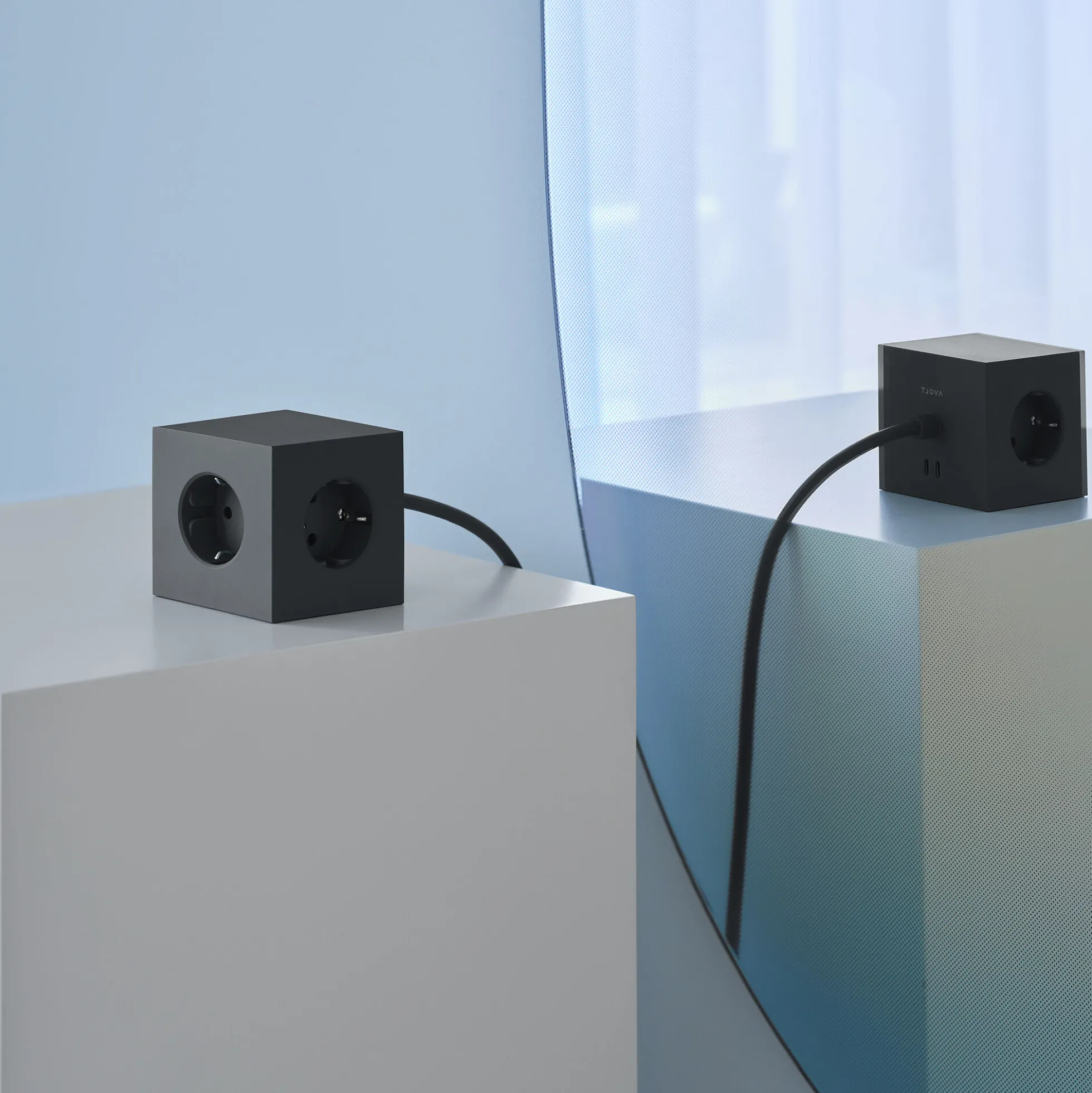 Square 1 USB-C (30W), stockholm black