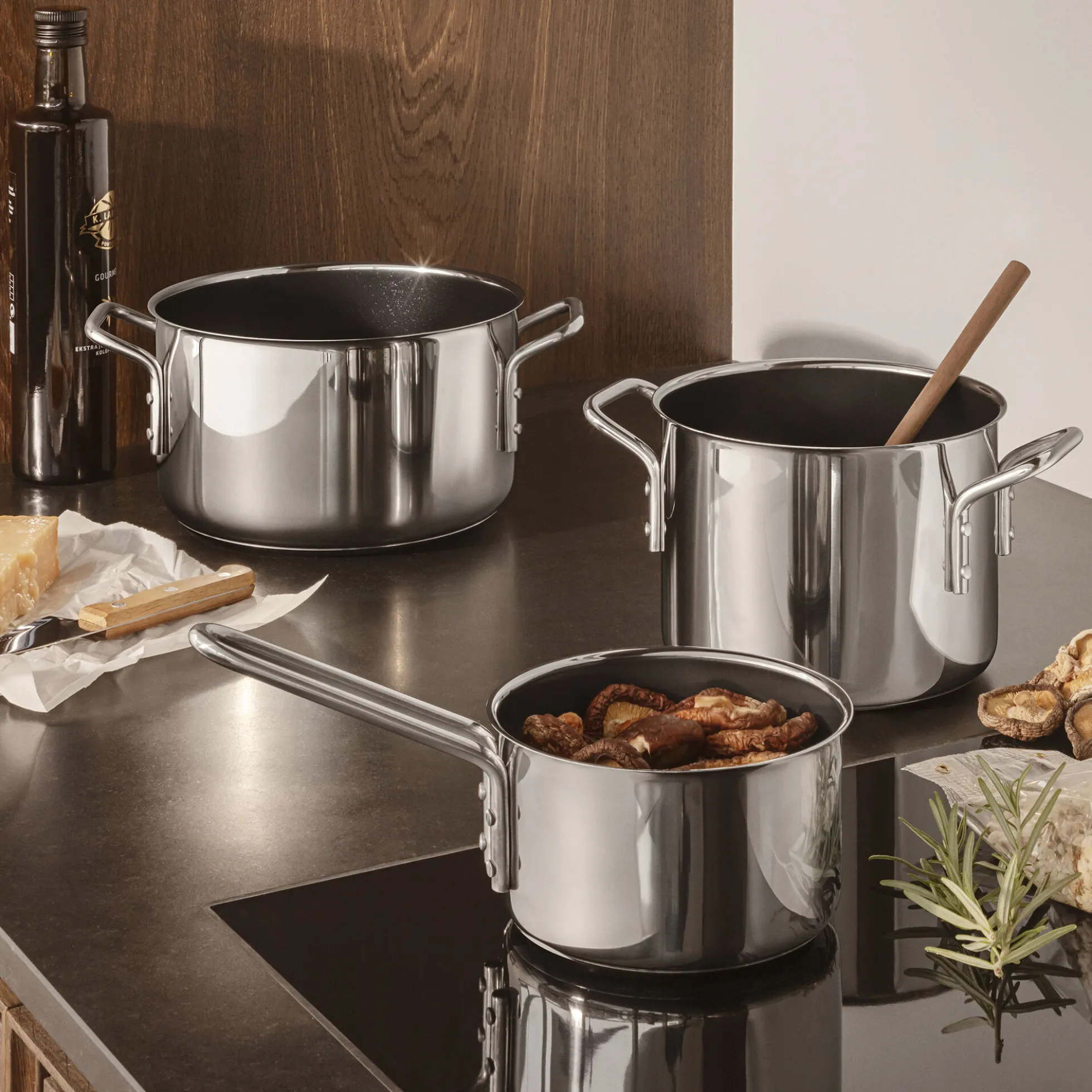 Stainless Steel Gryde keramisk Slip-Let® belægning 2,2 L