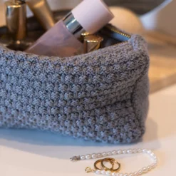 Strikket Clutch Petra, med grey melange