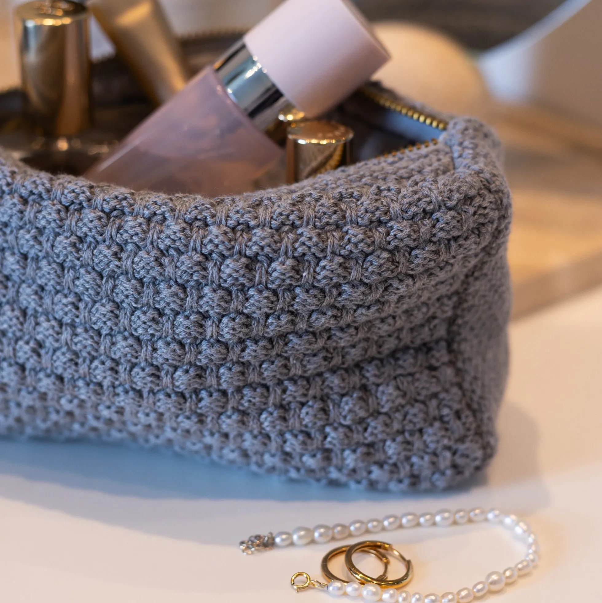 Strikket Clutch Petra, med grey melange