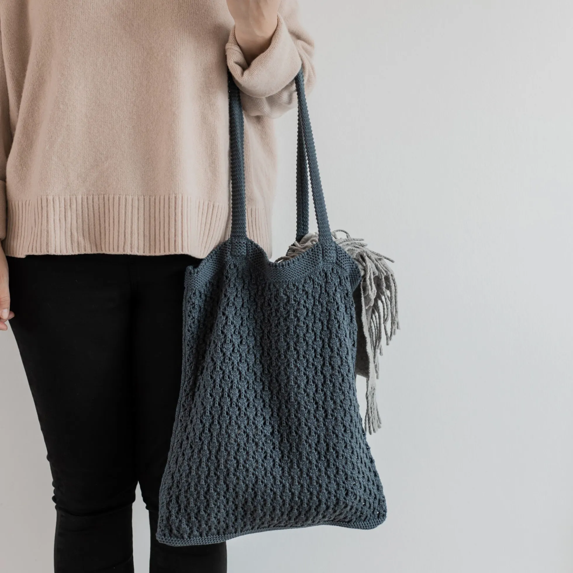 Strikket Net, dark grey