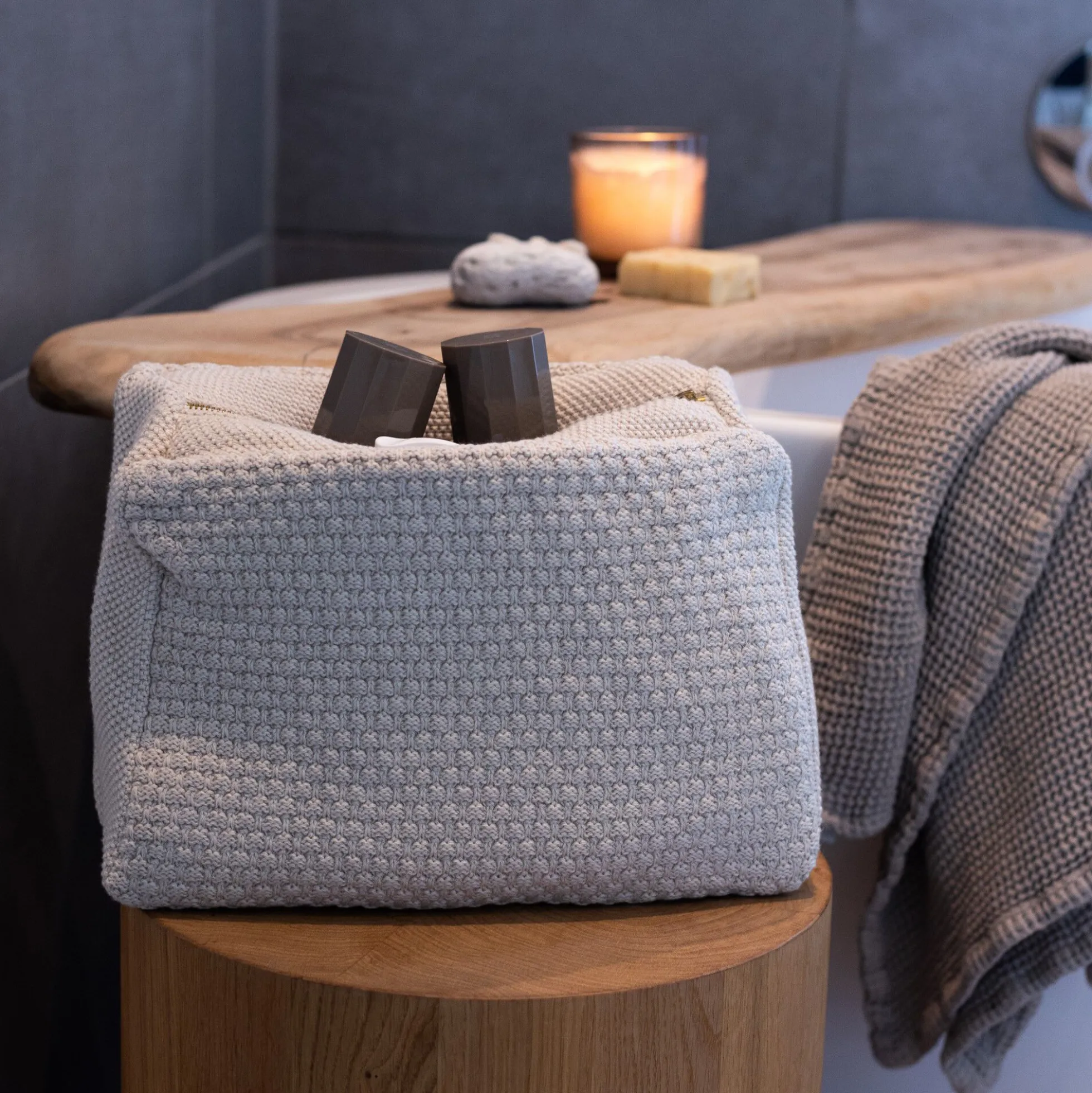 Strikket Toilettaske Petra, beige melange